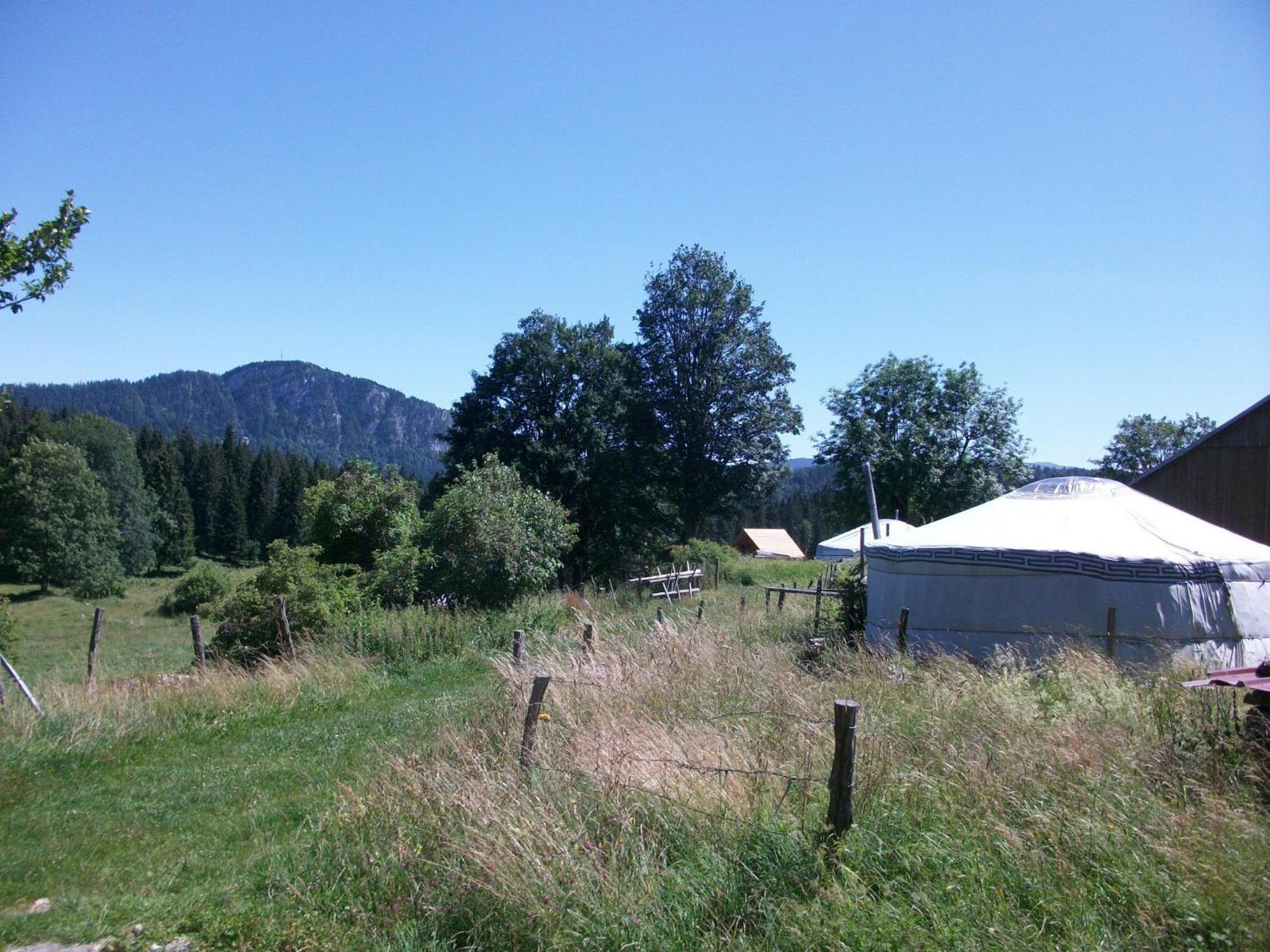 La Petite Echelle Hotell Rochejean Exteriör bild