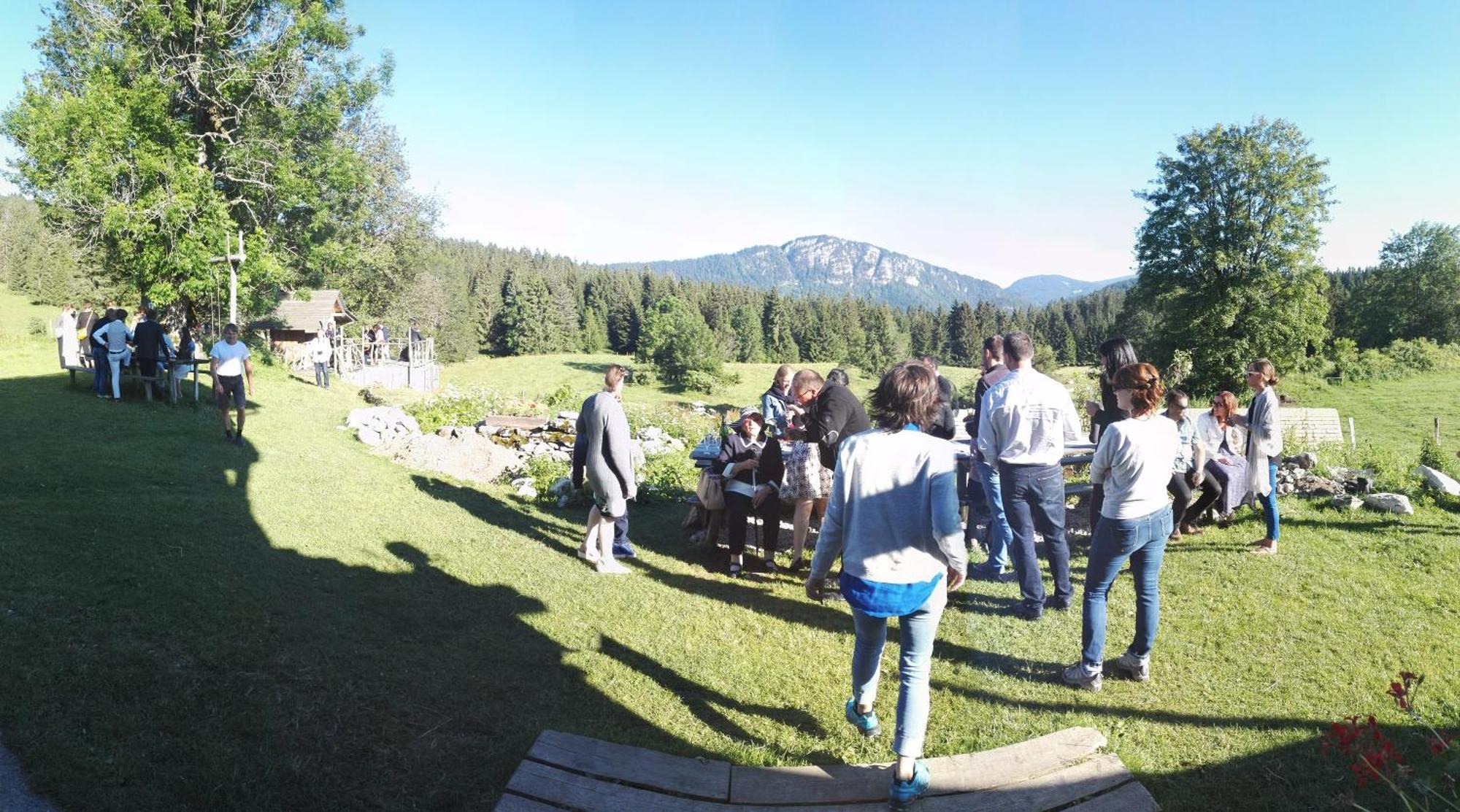La Petite Echelle Hotell Rochejean Exteriör bild